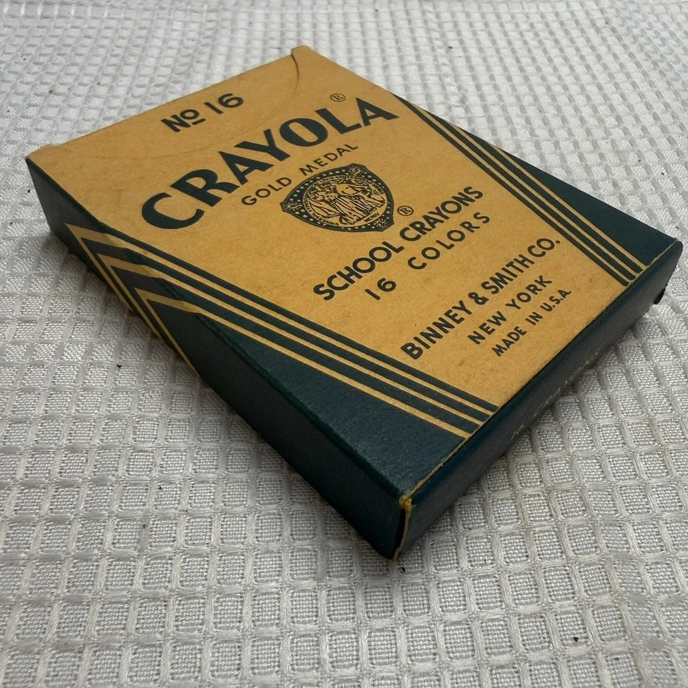 Crayola 16 Gold Medal School Crayons Complete Box Colors Binney Smith Vtg '38-42